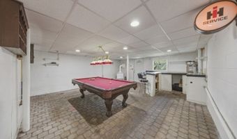 51 Zinnia Dr, Alloway, NJ 07418