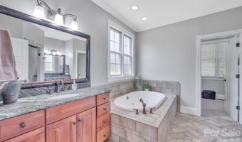 37 Carland Dr, Arden, NC 28704
