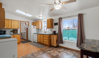 317 7th St, Benton City, WA 99320