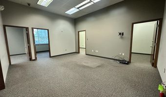320 S 1st St, Aberdeen, SD 57401
