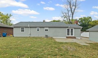 2405 Woodcrest Dr, Alton, IL 62002