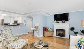 20 Narragansett Ave 602, Narragansett, RI 02882