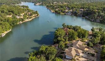 43 Strichen Ln, Bella Vista, AR 72715