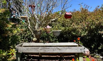 1029 FIFIELD St, Brookings, OR 97415