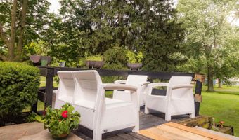 1193 Seneca St, Adrian, MI 49221