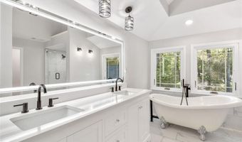 100 Little Rdg, Berkeley Lake, GA 30096
