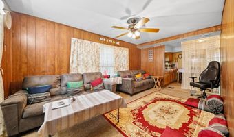1 PAGE Ave, Barrington, NJ 08007