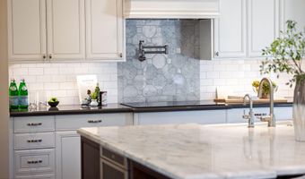 37334 N WINDING WASH Trl, Carefree, AZ 85377