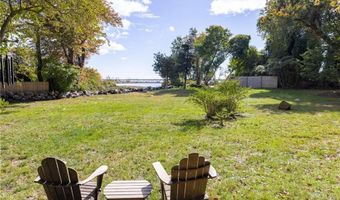 2 Wells Ln, Charlestown, RI 02813