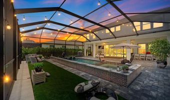 7631 PARADISO Dr, Apollo Beach, FL 33572
