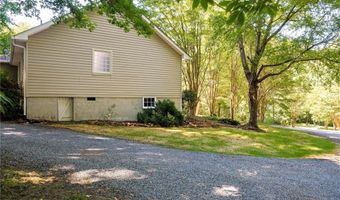 135 Brookhaven Ln, Advance, NC 27006