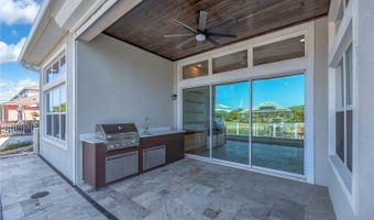 5305 WISHING ARCH Dr, Apollo Beach, FL 33572