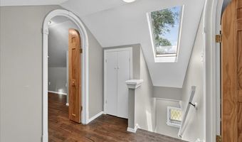 8025 McGee St, Affton, MO 63123