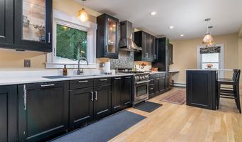748 Lower River Rd, Lincoln, RI 02865