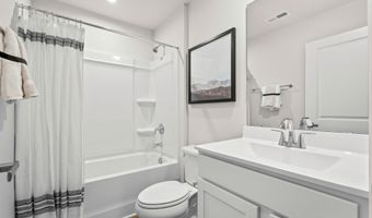 8011 Sterling Oaks Dr NW Plan: Fairview, Ash, NC 28420