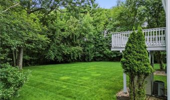 12 Park Ave 13, Narragansett, RI 02882