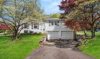 76 S Airmont Rd, Airmont, NY 10901