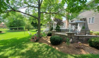 3621 Bunker Hill Dr, Algonquin, IL 60102