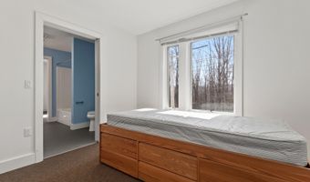 371 W Farm Rd, Bethlehem, NH 03574