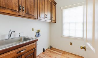 126 Wood Valley Dr, Americus, GA 31709