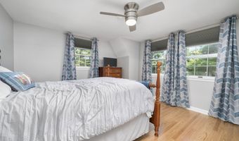 16 Iron Gate Ln, Cromwell, CT 06416