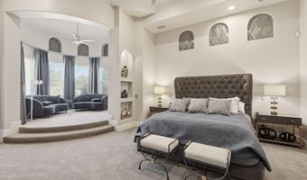 525 W HARMONY Pl, Chandler, AZ 85248