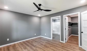 521 W Maple St, Austin, IN 47102