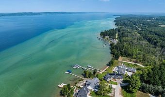 9214 Myrtle Ln, Alden, MI 49612