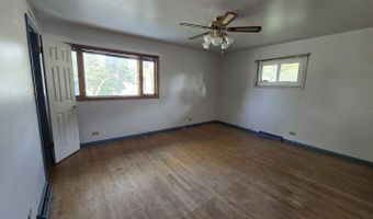 14 N Forrest Ave, Arlington Heights, IL 60004