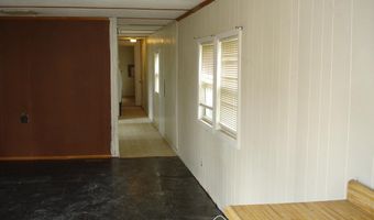 8 Holiday Ln, Standish, ME 04084