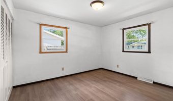 1513 E PLAZA Dr, Appleton, WI 54915