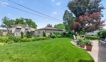 89 S Clarendon Ave, Addison, IL 60101