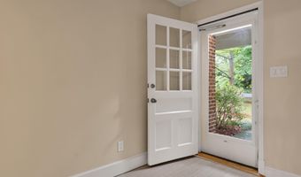 8023 WASHINGTON Ave, Alexandria, VA 22308