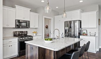 6644 Lamplight Dr, Albertville, MN 55301