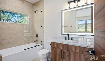 952 E 5204 N, Hagerman, ID 83332