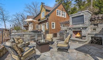 11 Driftwood Rd, Danbury, CT 06811