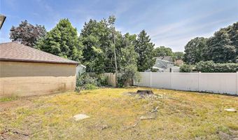 59 Colonial Ave, Cranston, RI 02910