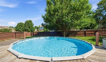 15586 Cedar Ln, Basehor, KS 66007