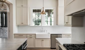 7337- B DICK WOODS Rd, Afton, VA 22920