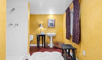 5920 Colodny Dr, Agoura Hills, CA 91301