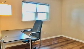 361 Messina Dr, Ballwin, MO 63021