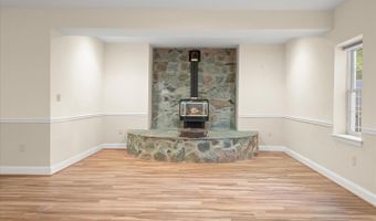 16907 HARBOUR TOWN Dr, Ashton, MD 20861
