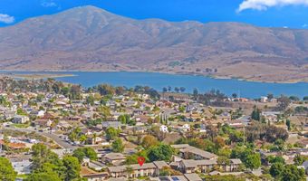 445 Ridgeway Ct, Spring Valley, CA 91977