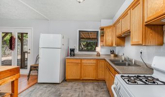 820 Maddox Ave, Aztec, NM 87410