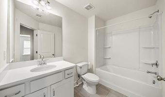 34 Auburn Woods Dr, Auburn, GA 30011
