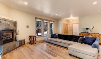 61390 Merriewood Ct, Bend, OR 97702