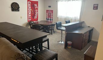 829 Rosemary Ave, Aurora, MO 65605