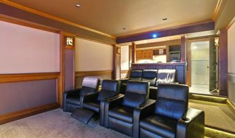 7 Champagne Ter, Bedford, NH 03110