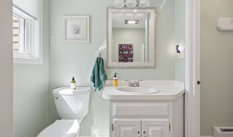 17 Dudley Rd, Brentwood, NH 03833
