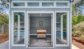 2821 Laurel Ridge Dr, Decatur, GA 30033